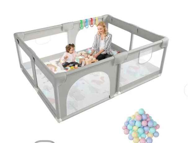 HOCC extra-large baby playpen with breathable mesh sides and a spacious 180 x 150 cm area – a fun and safe playpen for kids.