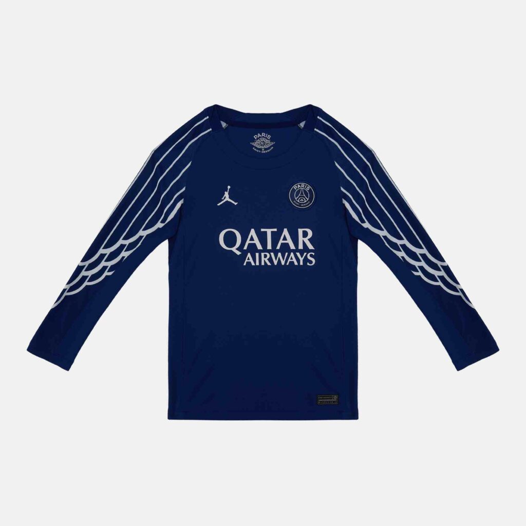 An image of one of the best kids' football jerseys with full raglan sleeves